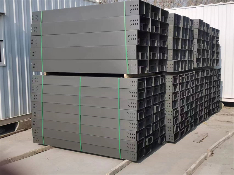 <b>防火喷塑电缆桥架</b>